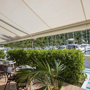 blue-sail-hotel.comcaribbean.com/